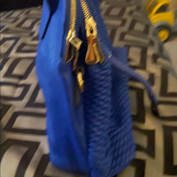 Handbag - Picture 5 of 6